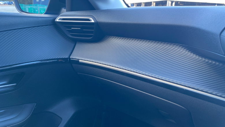 Peugeot 208 1.2 Hybrid 110 Allure 5dr e-DSC6 Petrol Hatchback